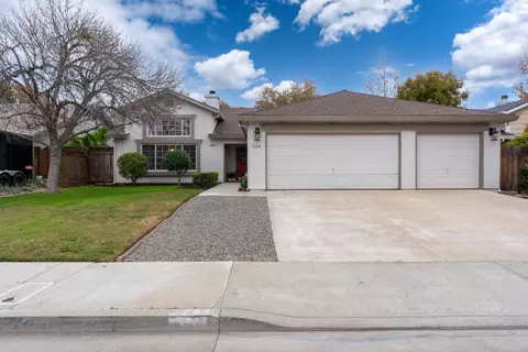 744 Bluff Dr, Los Banos, CA 93635 photo 3
