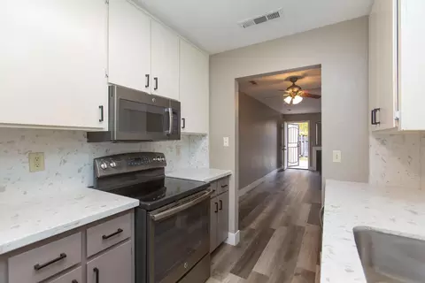 Entry Way - 1730 Fulkerth Rd, Turlock, CA 95380 photo 1 of 1