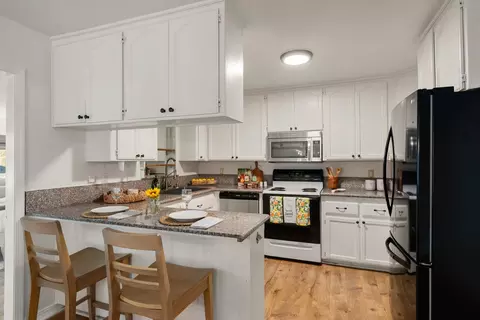 Kitchen - 6732 Beech Ave, Orangevale, CA 95662 photo 1 of 5