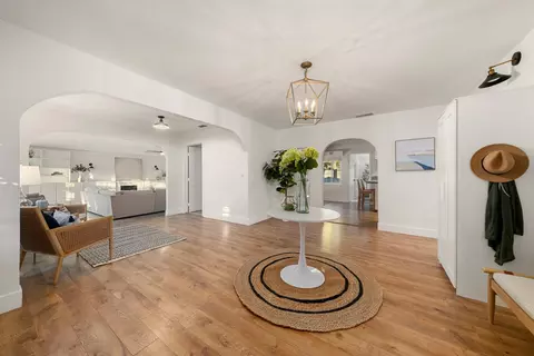 Entry Way - 6732 Beech Ave, Orangevale, CA 95662 photo 1 of 3
