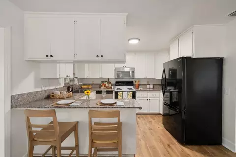 Kitchen - 6732 Beech Ave, Orangevale, CA 95662 photo 4 of 5