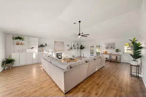 Living - 6732 Beech Ave, Orangevale, CA 95662 photo 1 of 4