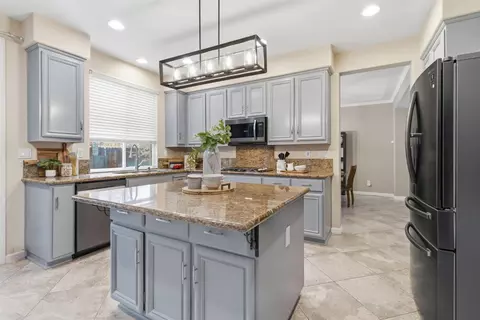 Kitchen - 297 Brookview Dr, Tracy, CA 95377 photo 7 of 7