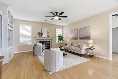Living - 297 Brookview Dr, Tracy, CA 95377 photo 4 of 4