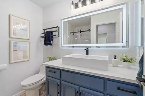 Bath - 297 Brookview Dr, Tracy, CA 95377 photo 1 of 6
