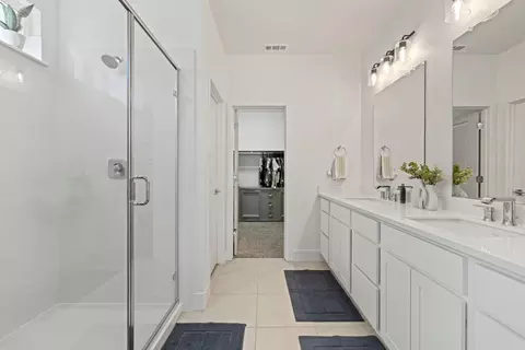 Entry Way - 758 W Main St, Winters, CA 95694 photo 4 of 4