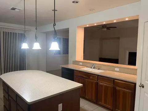 Kitchen - 2261 Pillsbury Rd, Manteca, CA 95337 photo 2 of 2