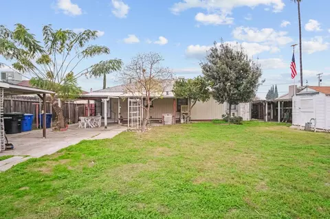 Exterior - 2202 6th St, Ceres, CA 95307 photo 4 of 5