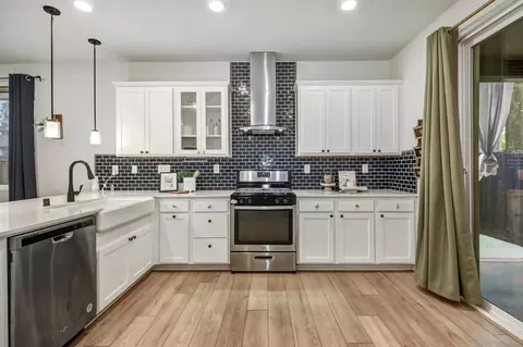 Kitchen - 4554 Gray Lodge Loop, Rocklin, CA 95677 photo 4 of 6