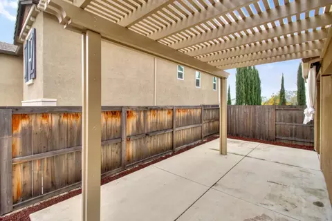Exterior - 4554 Gray Lodge Loop, Rocklin, CA 95677 photo 8 of 9