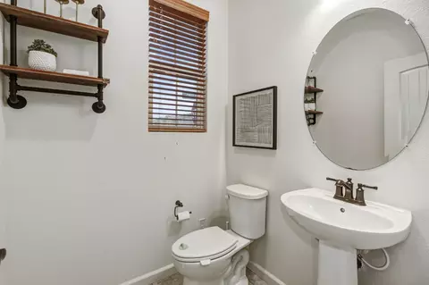 Bath - 4554 Gray Lodge Loop, Rocklin, CA 95677 photo 1 of 7
