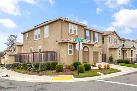 Exterior - 4554 Gray Lodge Loop, Rocklin, CA 95677 photo 2 of 9