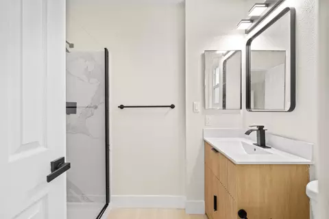 Bath - 2115 Valmora Dr, Stockton, CA 95210 photo 1 of 2