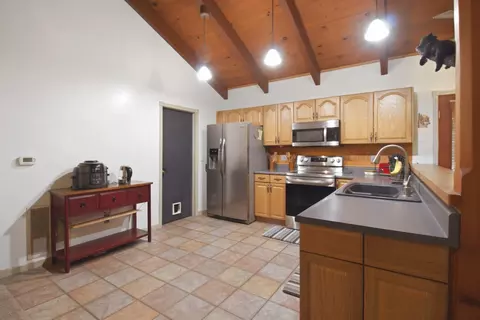 Kitchen - 4599 Rivendale Rd, Placerville, CA 95667 photo 2 of 2
