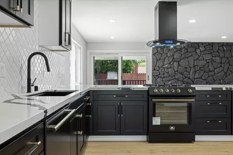 Kitchen - 5942 Ashworth Way, Carmichael, CA 95608 photo 2 of 3