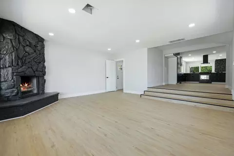 Living - 5942 Ashworth Way, Carmichael, CA 95608 photo 1 of 6