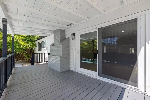 Exterior - 5942 Ashworth Way, Carmichael, CA 95608 photo 5 of 7
