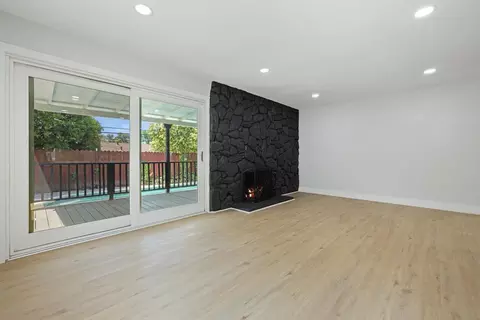 Living - 5942 Ashworth Way, Carmichael, CA 95608 photo 5 of 6