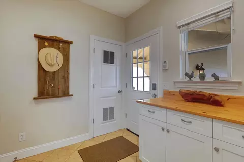 Entry Way - 12597 Wolf Rd, Grass Valley, CA 95949 photo 6 of 6