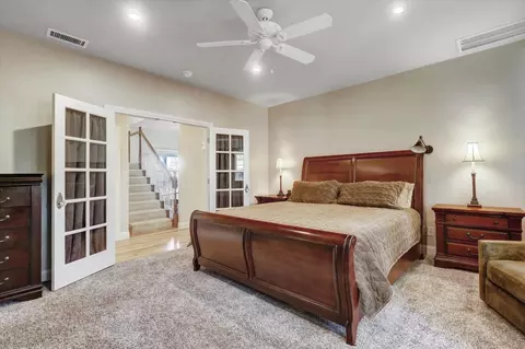 Bedroom - 12597 Wolf Rd, Grass Valley, CA 95949 photo 2 of 8