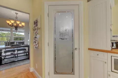 Entry Way - 12597 Wolf Rd, Grass Valley, CA 95949 photo 3 of 6