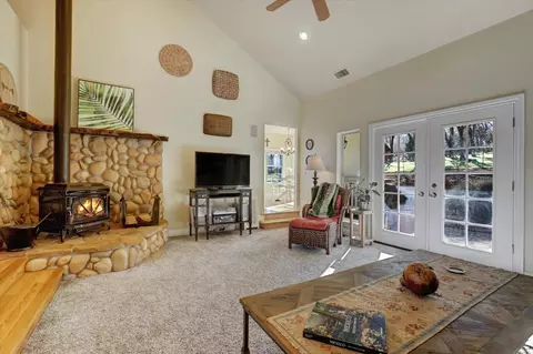 Living - 12597 Wolf Rd, Grass Valley, CA 95949 photo 1 of 2