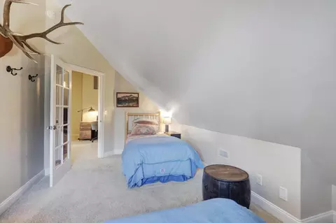 Bedroom - 12597 Wolf Rd, Grass Valley, CA 95949 photo 8 of 8