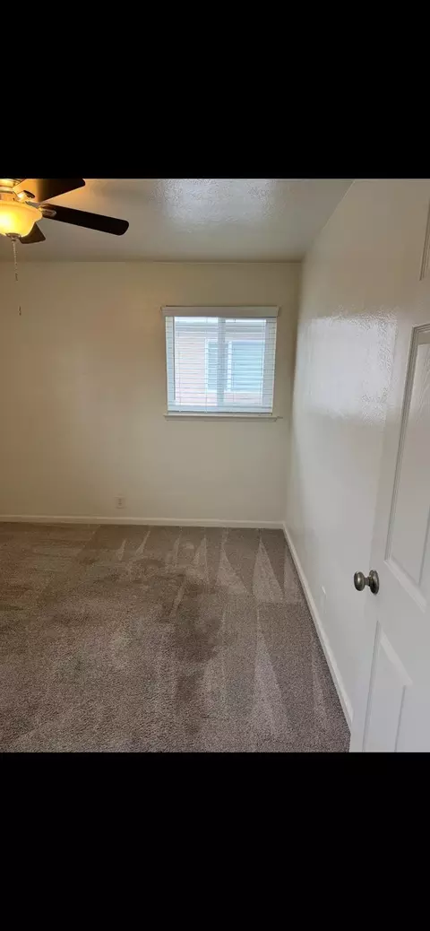 Bedroom - 423 Park Ave, Manteca, CA 95337 photo 2 of 3