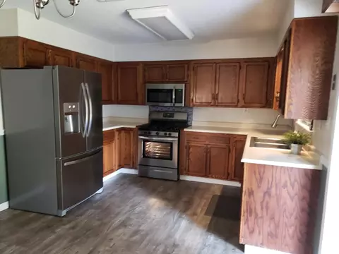Kitchen - 994 Fleda Ave, Olivehurst, CA 95961 photo 1 of 1