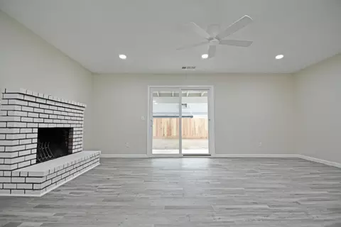 Living - 2065 Cody Ct, Turlock, CA 95380 photo 2 of 5