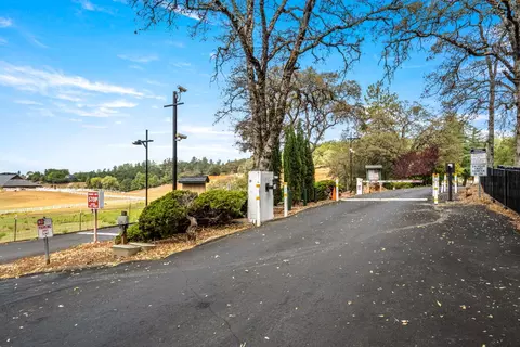 Exterior - 1942 Blue Bell Ct, Cool, CA 95614 photo 16 of 19