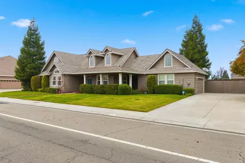 Exterior - 347 E Milgeo Ave, Ripon, CA 95366 photo 4 of 16