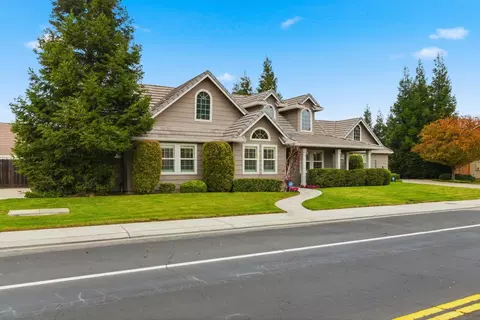 Exterior - 347 E Milgeo Ave, Ripon, CA 95366 photo 5 of 16