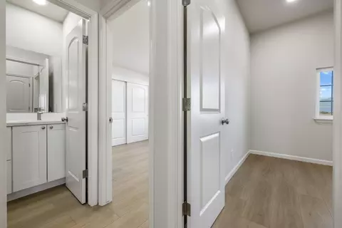 Entry Way - 8547 State Highway 33, Gustine, CA 95322 photo 3 of 3
