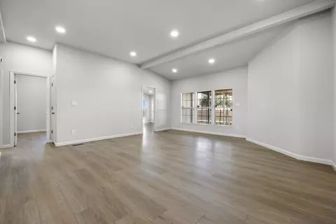 Living - 8547 State Highway 33, Gustine, CA 95322 photo 8 of 9