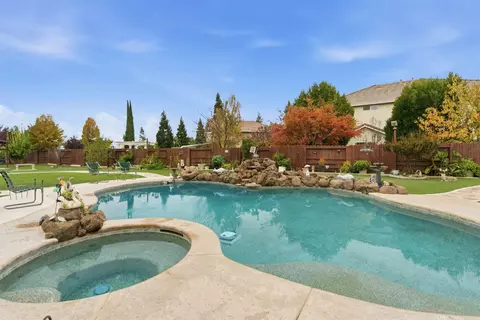 Exterior - 1502 Churcher Dr, Manteca, CA 95337 photo 3 of 8