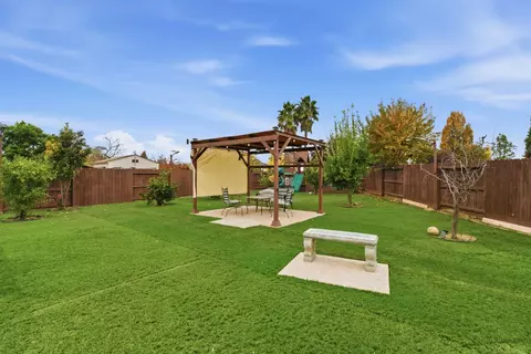 Exterior - 1502 Churcher Dr, Manteca, CA 95337 photo 5 of 8
