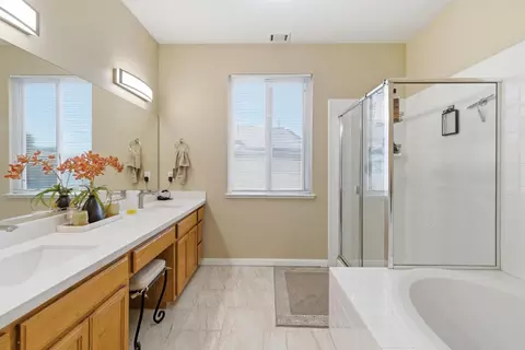 Bath - 1502 Churcher Dr, Manteca, CA 95337 photo 4 of 4