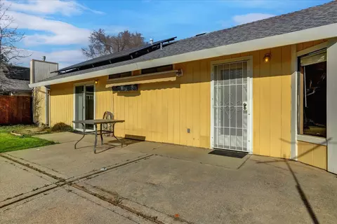 Exterior - 111 Stanford Ct, Grass Valley, CA 95945 photo 16 of 31