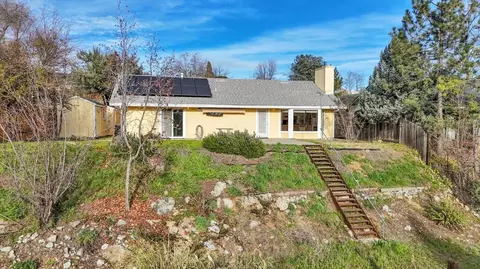 Exterior - 111 Stanford Ct, Grass Valley, CA 95945 photo 4 of 31