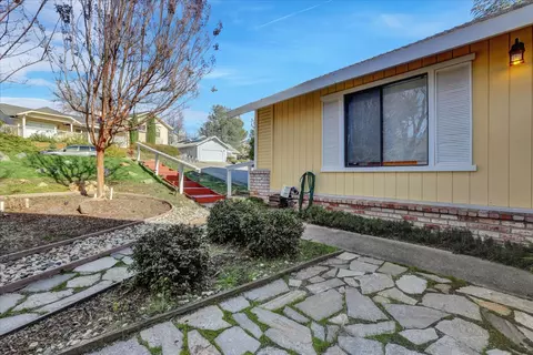 Exterior - 111 Stanford Ct, Grass Valley, CA 95945 photo 13 of 31