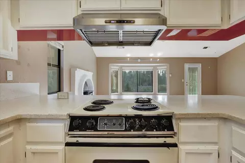 Kitchen - 111 Stanford Ct, Grass Valley, CA 95945 photo 7 of 7