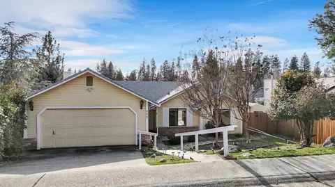 Exterior - 111 Stanford Ct, Grass Valley, CA 95945 photo 3 of 31