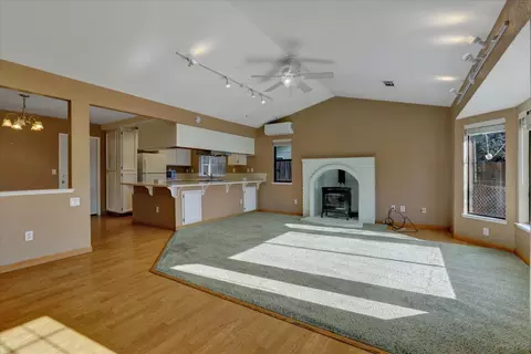 Living - 111 Stanford Ct, Grass Valley, CA 95945 photo 2 of 10