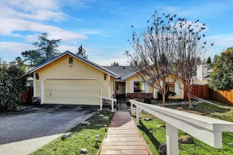 Exterior - 111 Stanford Ct, Grass Valley, CA 95945 photo 8 of 31