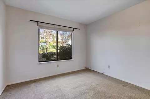 Bedroom - 111 Stanford Ct, Grass Valley, CA 95945 photo 13 of 15