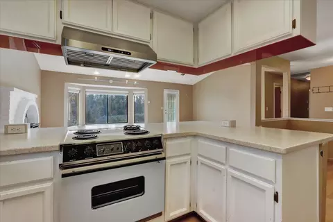 Kitchen - 111 Stanford Ct, Grass Valley, CA 95945 photo 3 of 7