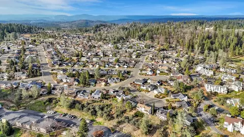 View/Area - 111 Stanford Ct, Grass Valley, CA 95945 photo 7 of 9