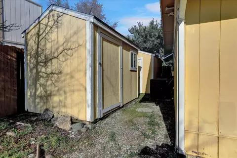 Exterior - 111 Stanford Ct, Grass Valley, CA 95945 photo 18 of 31