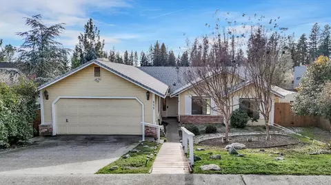 Exterior - 111 Stanford Ct, Grass Valley, CA 95945 photo 2 of 31